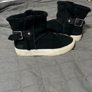 Black Ugg boots. Size 7 in womens